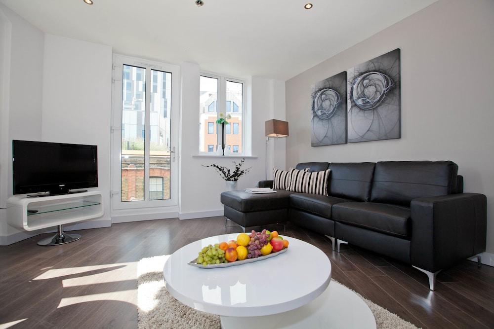 One White's Row 5* Londra